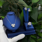 Flower Set – Earrings, Ring & Pendant in White Gold with Diamonds