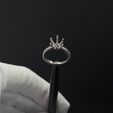 CREATE YOUR ENGAGEMENT RING