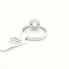 14k White Gold-3.47 grams 1.1ct classic and stunning women's ring