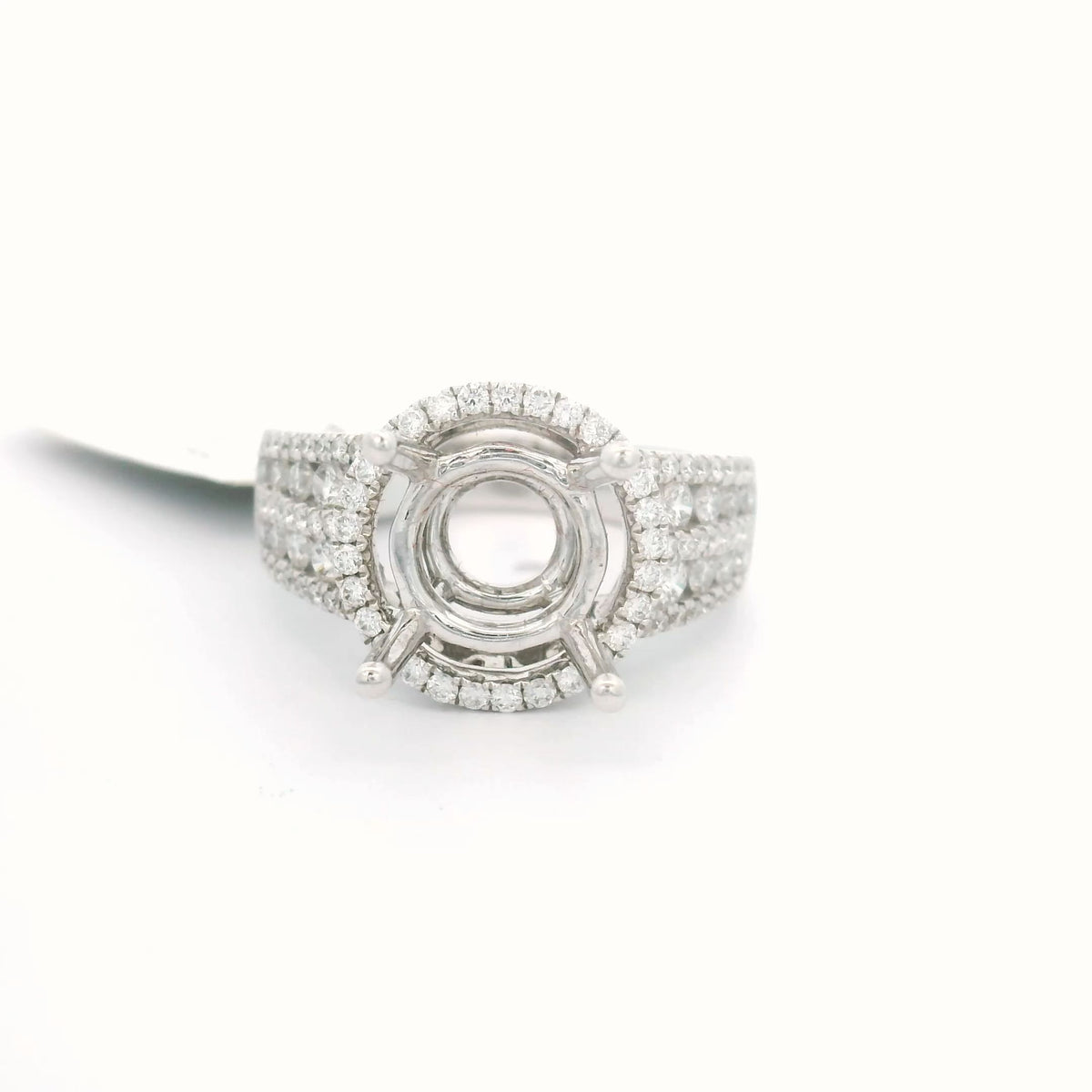 18k White Gold 4.91 grams 0.73ct classic and stunning women's ring